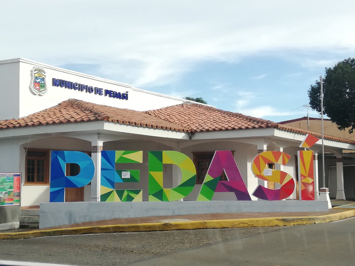 Charter aircraft arriving in Pedasi, Panama